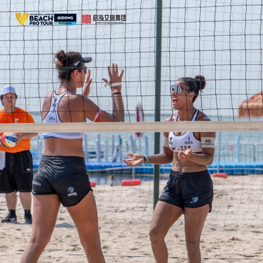 Duplas de Betim vencem estreia no Circuito Mundial de Vôlei de Praia na China