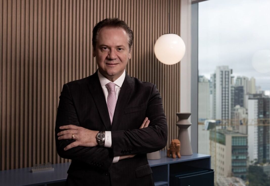 Márcio de Lima Leite lidera áreas institucionais da Stellantis