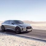 Jaguar I-PACE_Black Edition_visão frontal e lateral