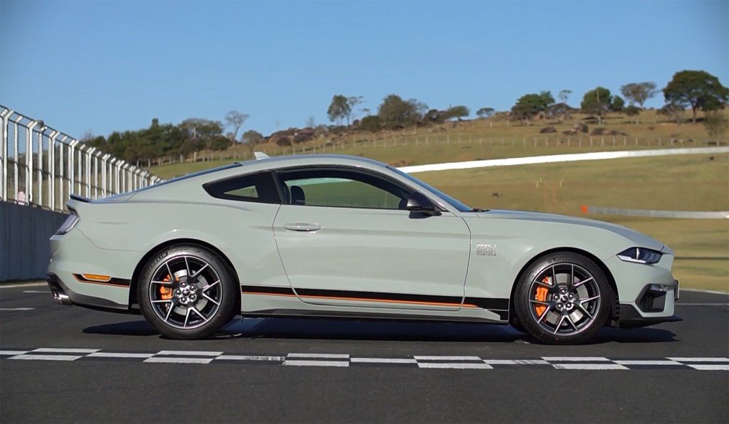 MustangMach1-Lateral