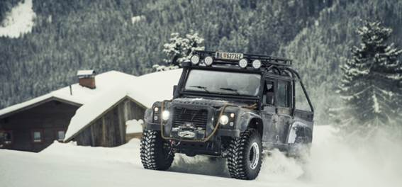 Carro coberto com neve
Descrição gerada automaticamente